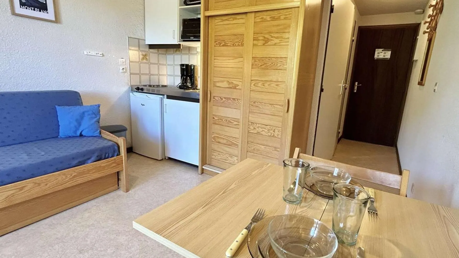 Studio Confortable Avec Balcon, Proche Des Pistes - 2 Couchages A Demi-Quartier - Fr-1-597-18 0*,  France